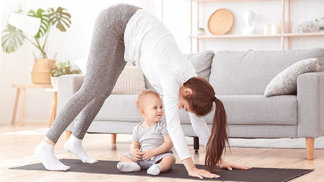 Ve videokurzu Šestinedělí a péče o miminko se dozvíte, kdy začít cvičit po porodu a jak, aby bylo cvičení prospěšné a neublížilo vám.